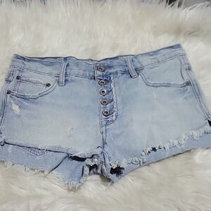 Free People Women's 2 (26) Light Wash Button-Up Jean Shorts